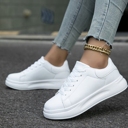 Romy - Sneakers in pelle blanca con un aspecto limpio