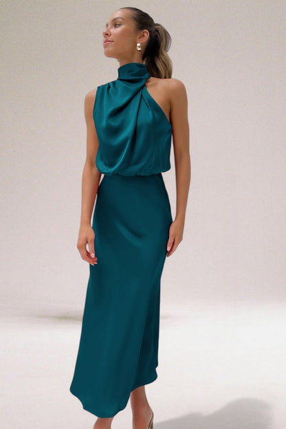 Élodie™ | Abito di raso glamoroso con collo halter.