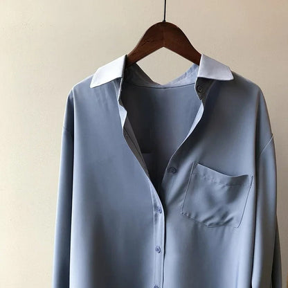 Riley – Blusa di Seta con Eleganza Fluida
