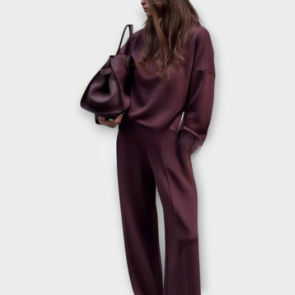 Set di Maglione Rilassato con Collo alto e Pantaloni a gamballarga