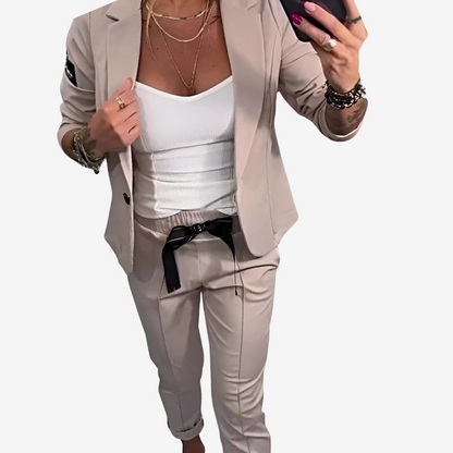 Anne™ Completo Moderno