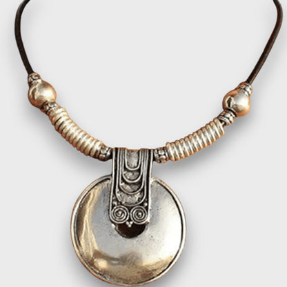 Selena – Collana boho vintage con ciondolo a forma di anello