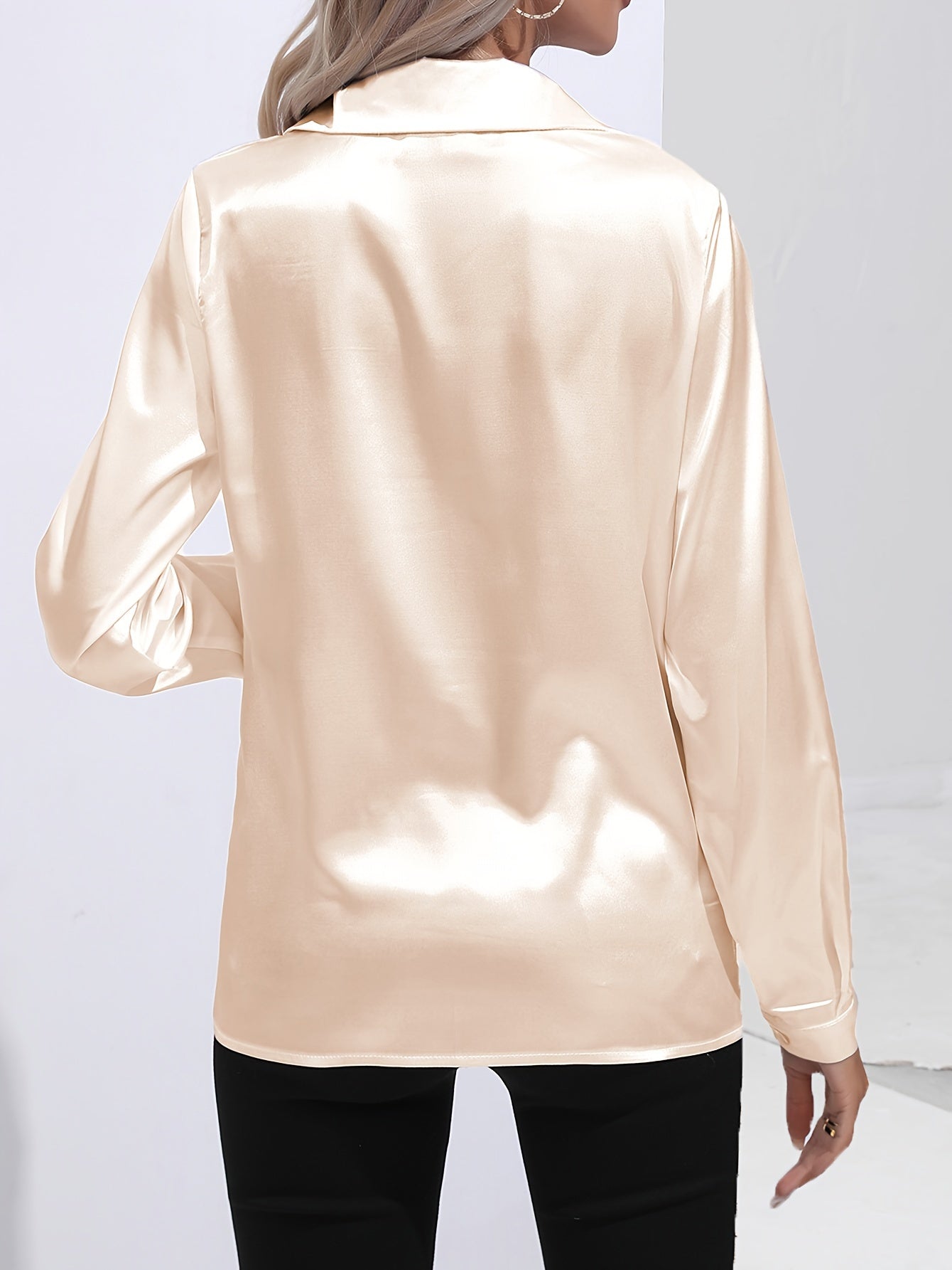 Luna - Blusa di satin con bottoni