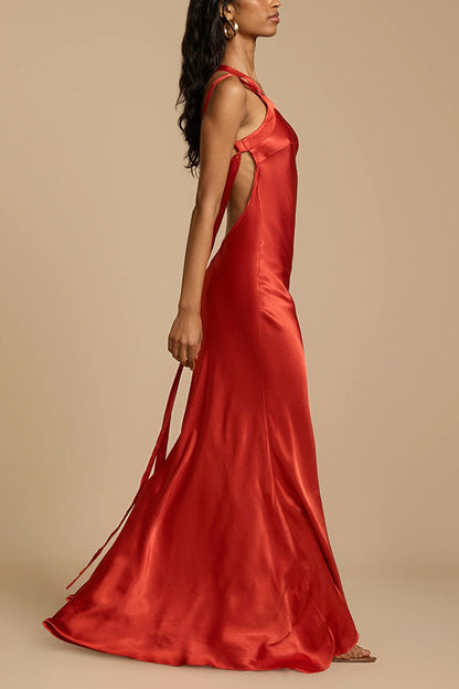 Abito maxi in raso asimmetrico