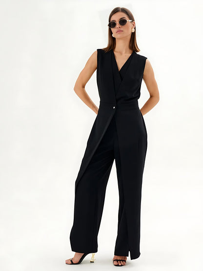 Jumpsuit nero senza maniche con effetto avvolgente e gamba larga