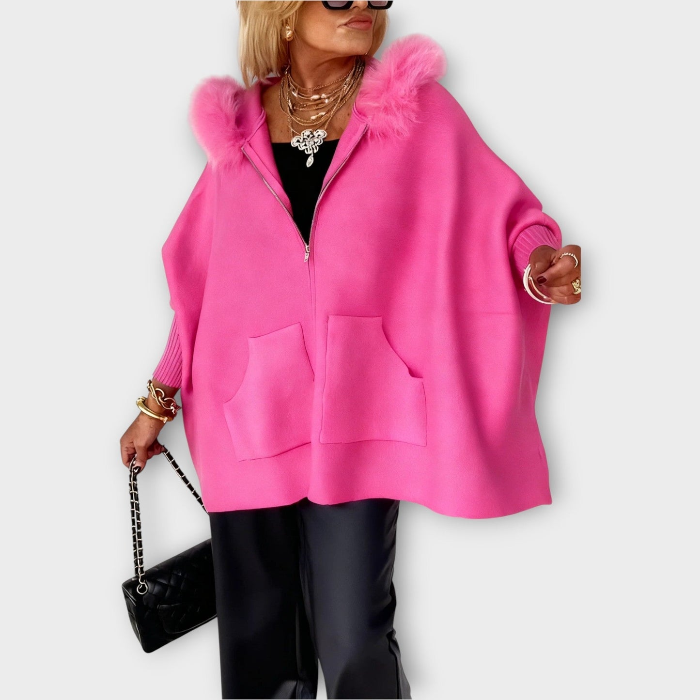 Cappotto con cappuccio in pelliccia sintetica di Lusso