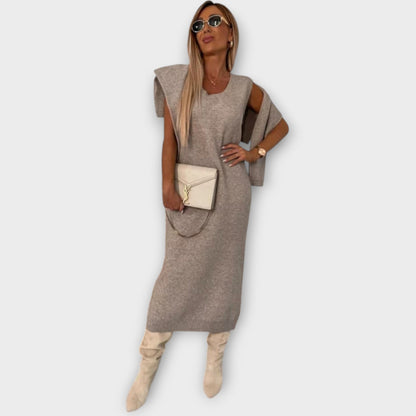 Il Set di Maglione e Gonna Luxe Knit