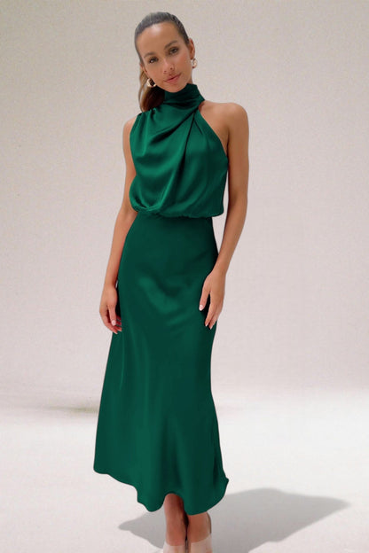 Élodie™ | Abito di raso glamoroso con collo halter.