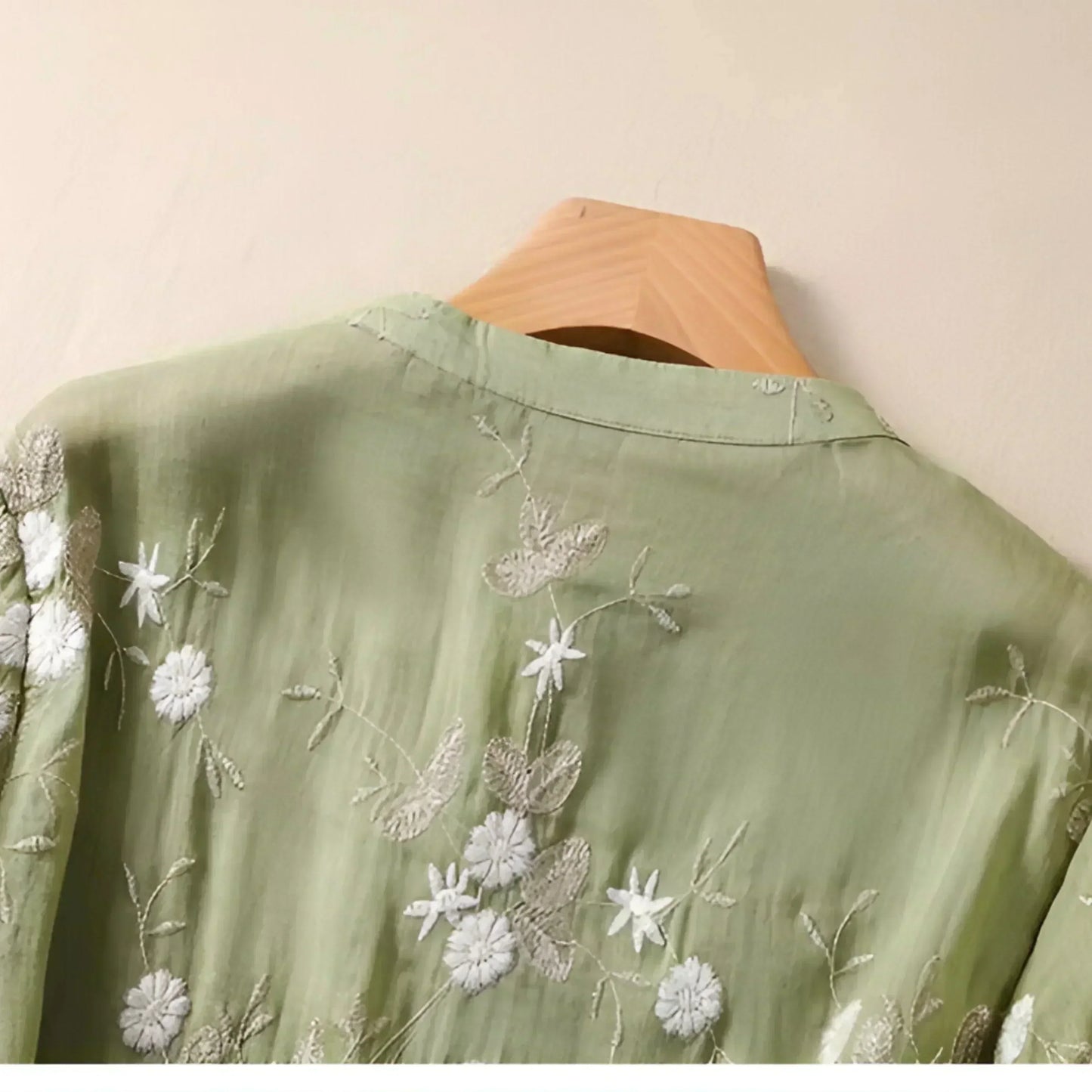 Carmelita – Blusa Transparente Ricamata