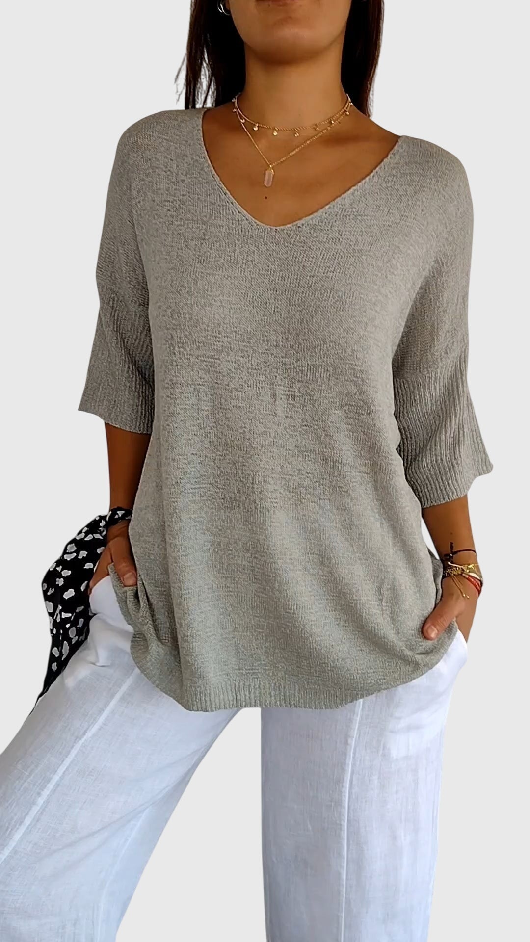 Cassandra™ | Top elegante di collo a V