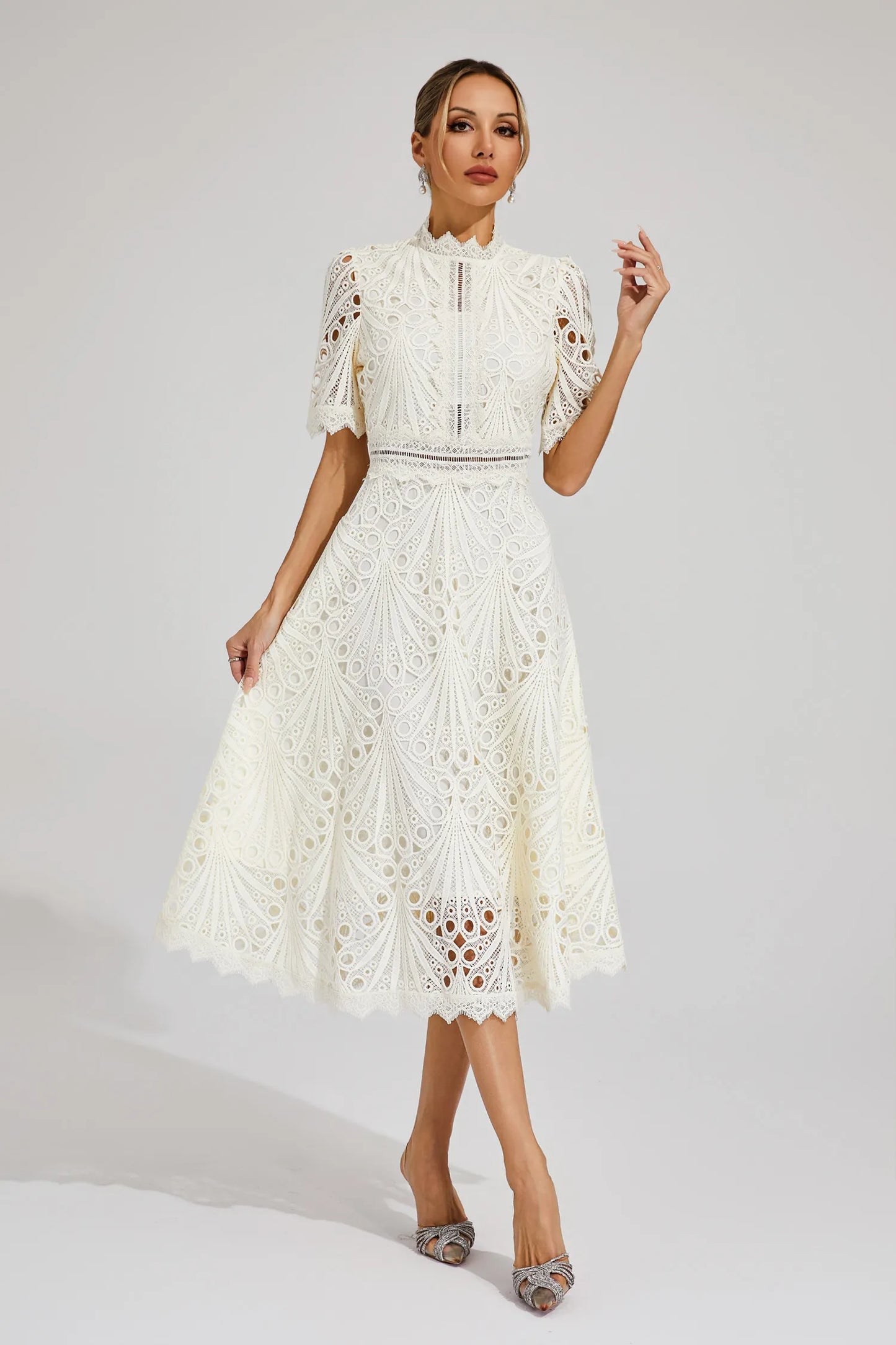 Hallie | Abito Midi di Pizzo