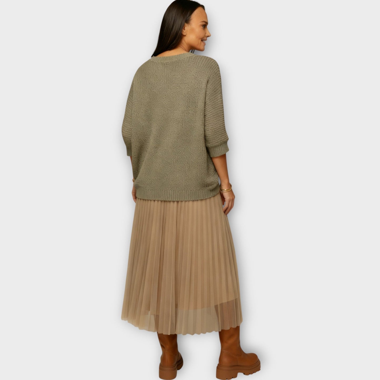 Completo di Top di Maglia e Gonna Midi Plissettata
