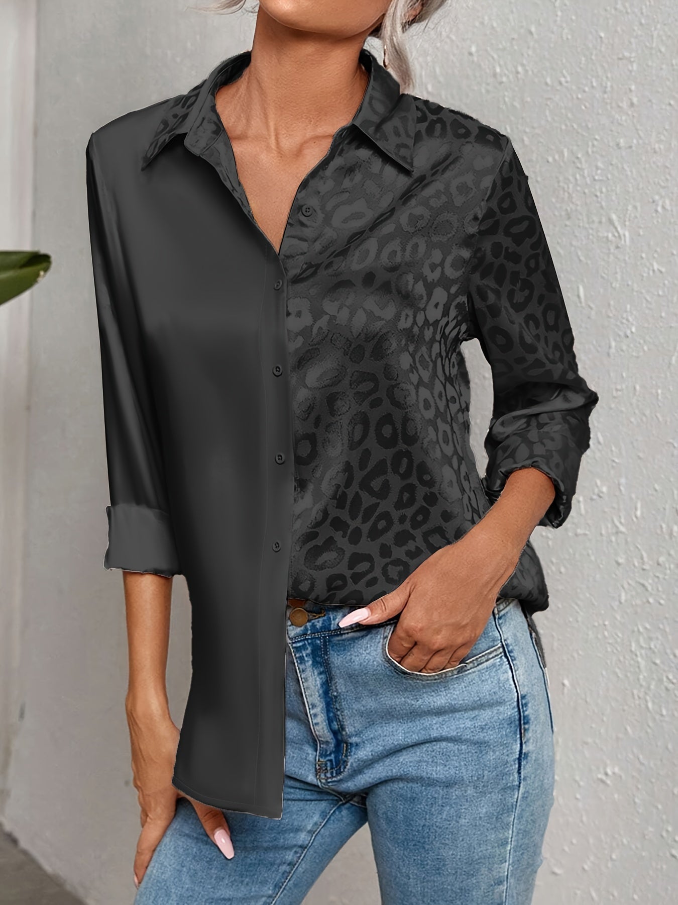 Gwendolyn - Camicia di Bottoni di Satin Bicolor con Stampa di Leopardo