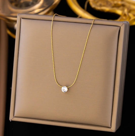 Ceraline – Collana brillante con dettaglio luminoso
