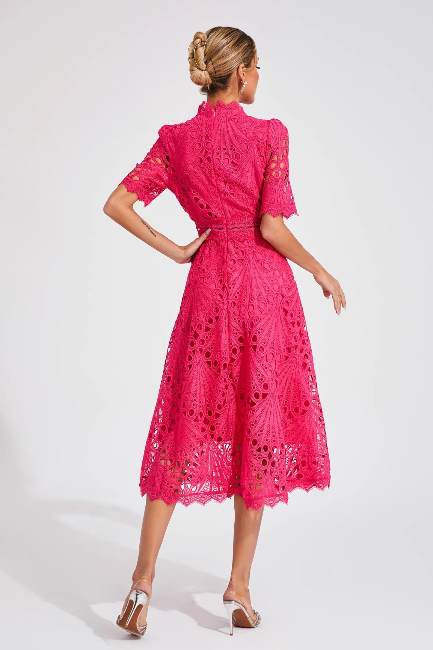 Hallie | Abito Midi di Pizzo