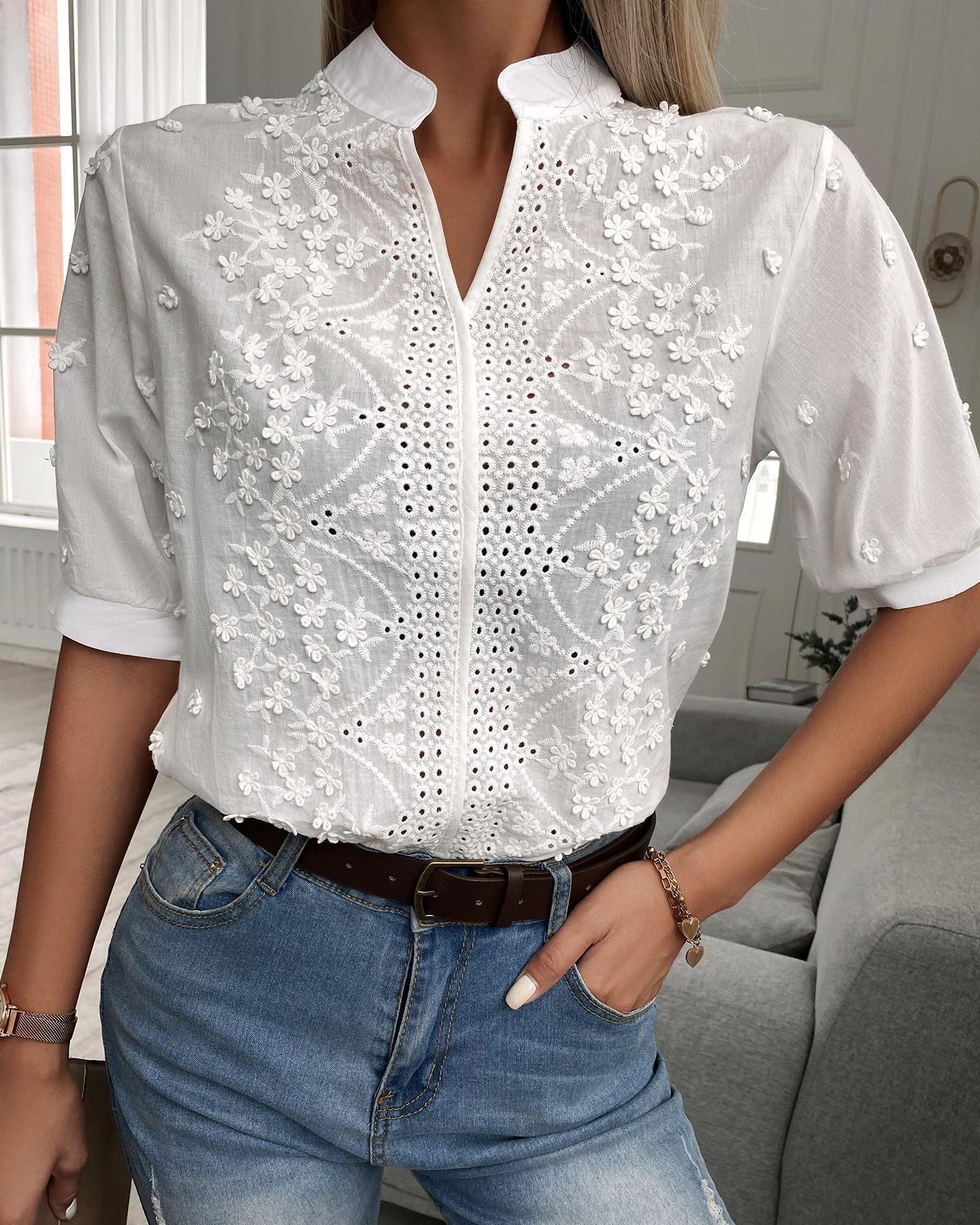 Enid – Blusa Ricamata con bottoni nella Parte Frontale