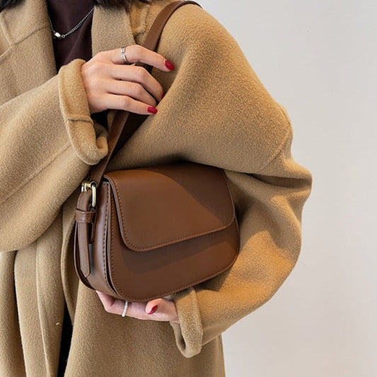 Eldborg | Borsa Elegante di spalla in tonalità nude opaca
