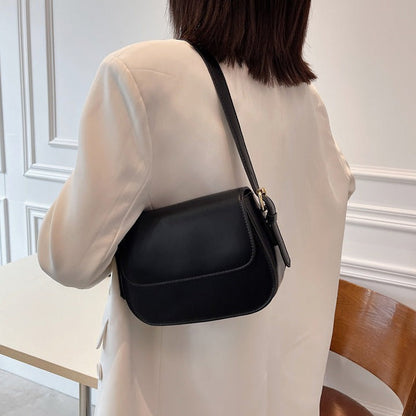 Eldborg | Borsa Elegante di spalla in tonalità nude opaca