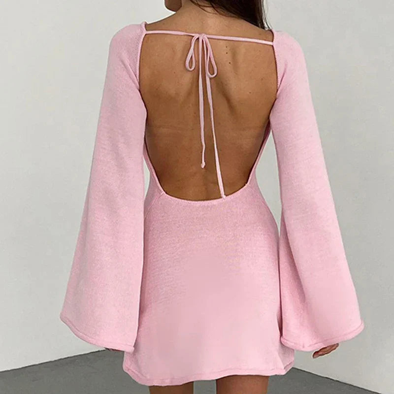 Mini Abito di Maniche lunghe da donna con Scollo Amplio e Puños Acampanados