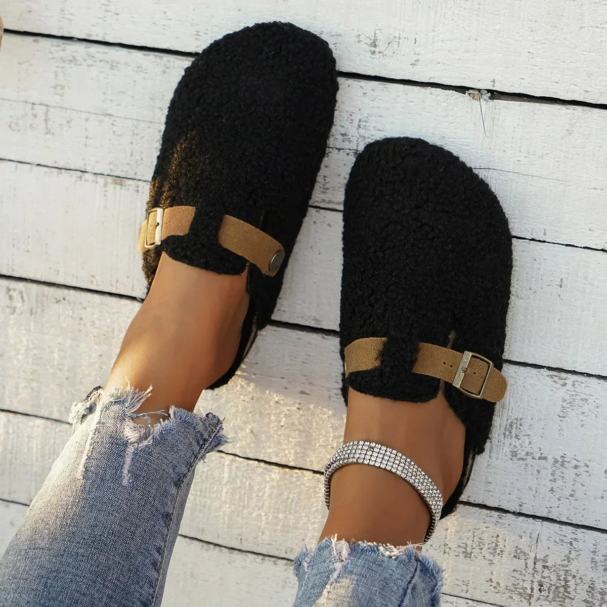 Sneakers di Casa da donna con Detalle di Fibbia e Comfort Morbida e Acogedora