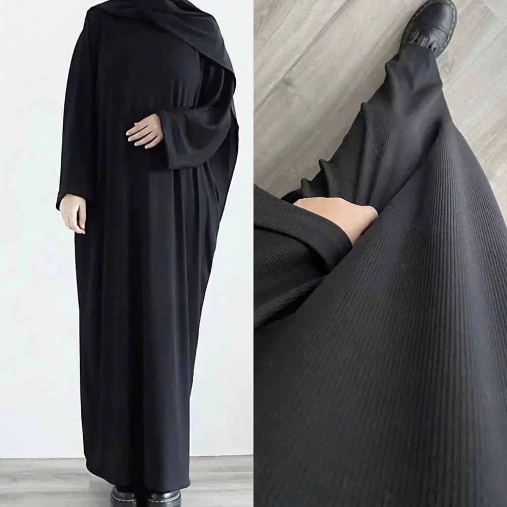 Ariane - Abaya Elegante di Maglia con Cintura e Tasche Laterales
