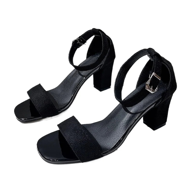 Mia - Sandali Eleganti e Refinadas