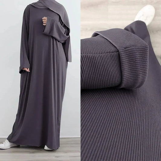 Ariane - Elegante Abaya di Maglia con Cintura e Tasche Laterales