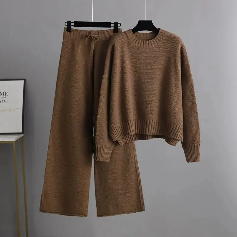 TALIA – SET DI MAGLIA CASUAL E MODERNO