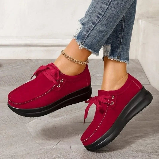 Laurina - Sneakers in camoscio alla moda