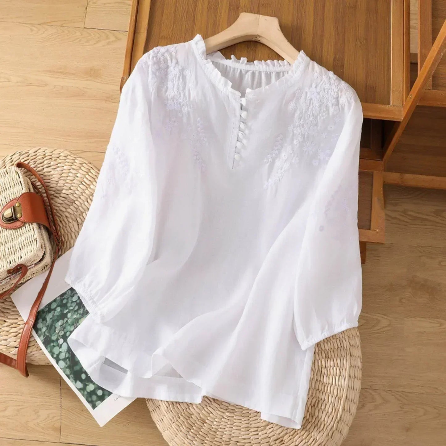 Evelyn – Blusa con bottoni Ricamata