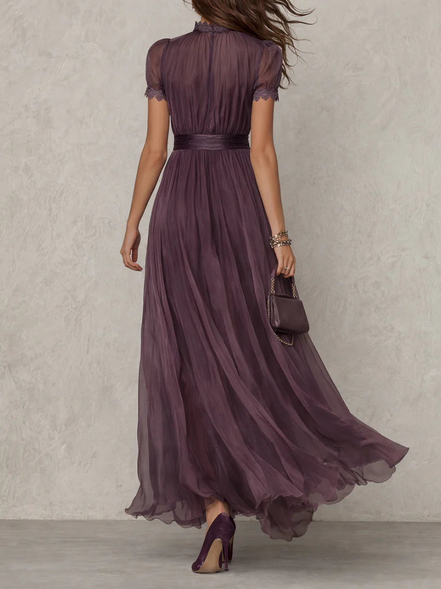 Flavia • Abito lungo viola con scollo a goccia, bordo in pizzo in chiffon