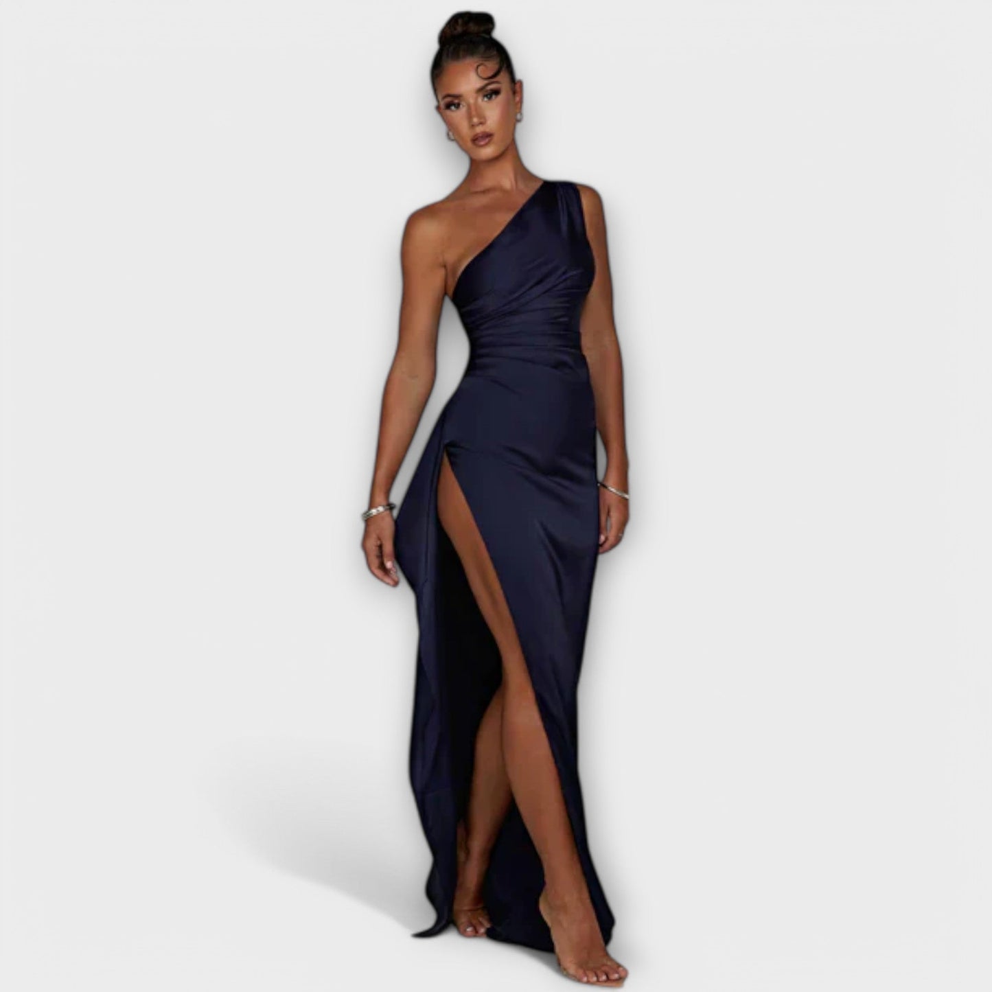 Abito Maxi Asimmetrico con Draping in un Brazo