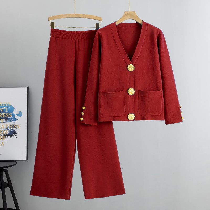 AZARIA – SET COMPLETO DI PANTALONI DI LANA CON MAGLIONE E BOTTONI DI METAL