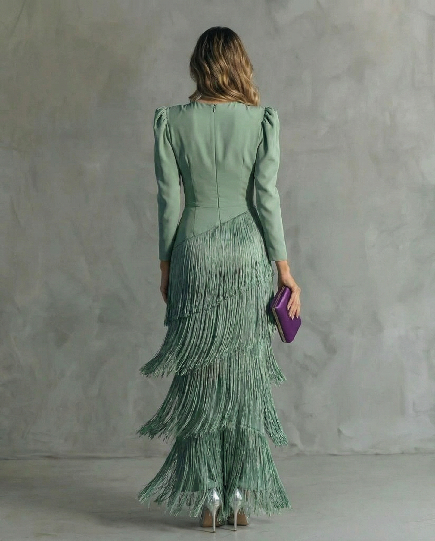 Elara™ | Elegante abito midi con maniche di frange