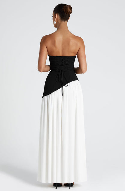 Abito maxi senza spalline per donna con spacco alto e vita asimmetrica