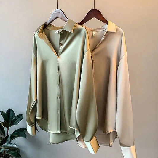 Olivia - Blusa di Satin Luxe a maniche lunghe
