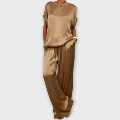 Set due pezzi in satin luxe