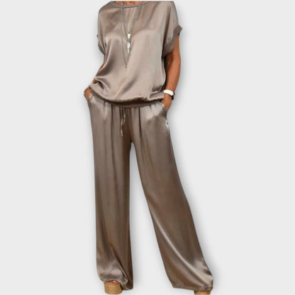 Set due pezzi in Satin Lusso