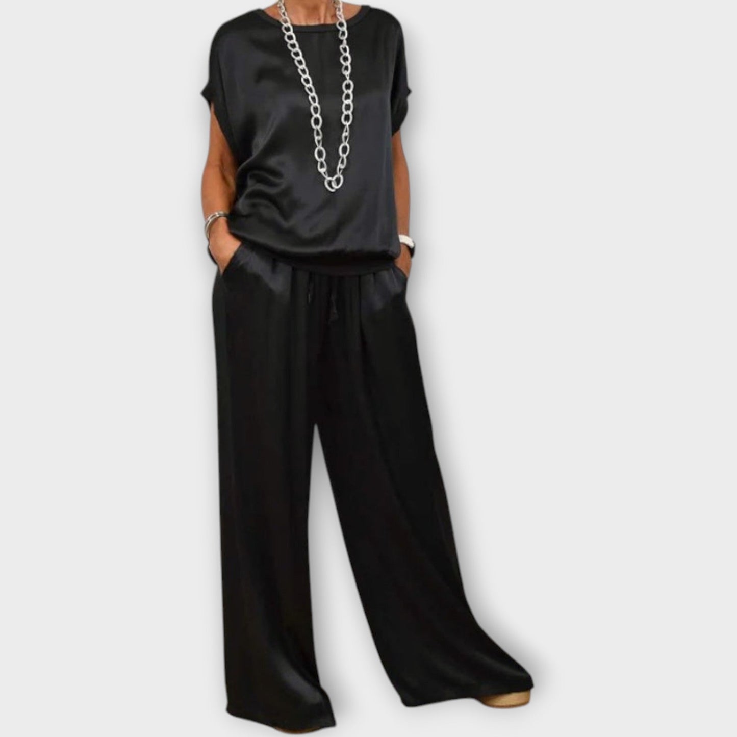 Set due pezzi in satin luxe